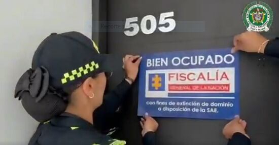 Los exfuncionarios públicos son investigados por los delitos de prevaricato por acción y peculado por apropiación.