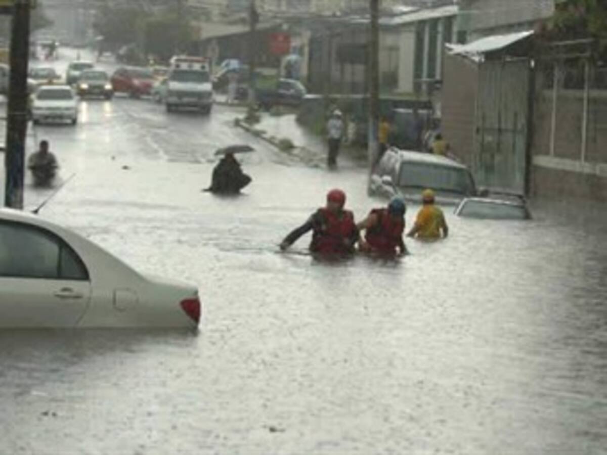 Mintransporte propondrá decretar emergencia vial en el país para afrontar ola invernal