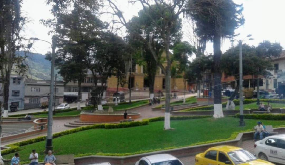 Hombre fue denunciado ante la Fiscalía por agresión con machete a un perro. Crédito: Óscar M. Ramírez.