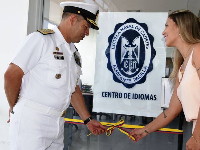 Escuela Naval inaugura centro de idiomas y laboratorio de materiales