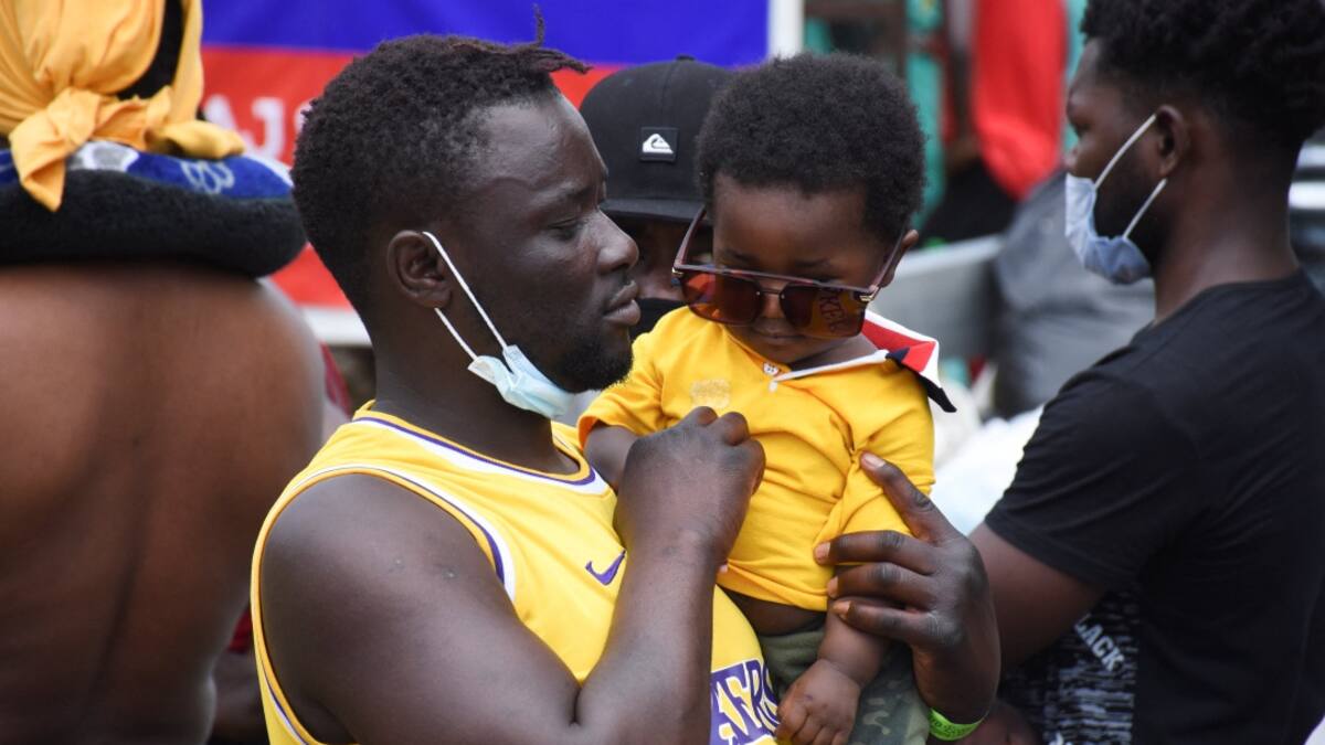 En el camino hay ladrones, te roban todo, hasta comida: Migrante haitiano