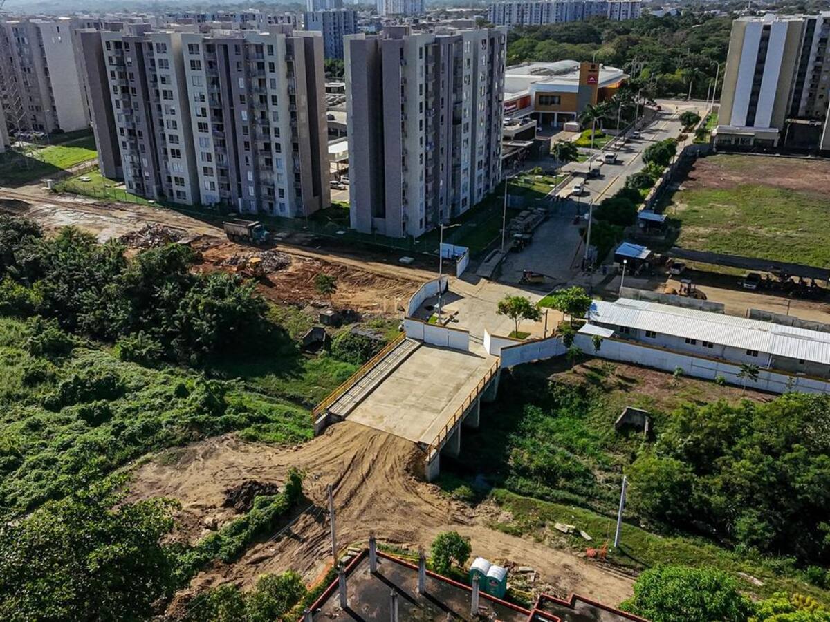 Alcalde Dumek Turbay Paz acelera ejecución de la vía Parque Heredia- La Carolina