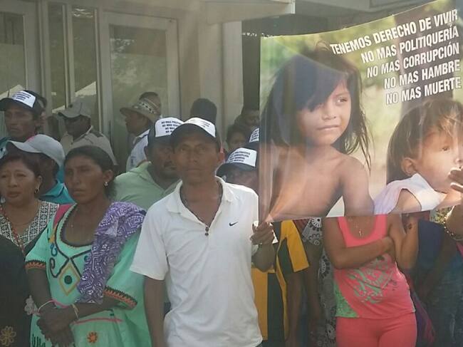 Verano recordó que se necesita el apoyo del gobierno nacional y de los gobernadores de la Región para tenderles la mano a los hermanos guajiros en esta crisis humanitaria.