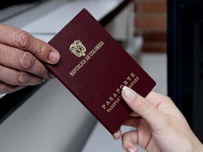 En dos horas se agotaron las citas para pasaportes de mujeres