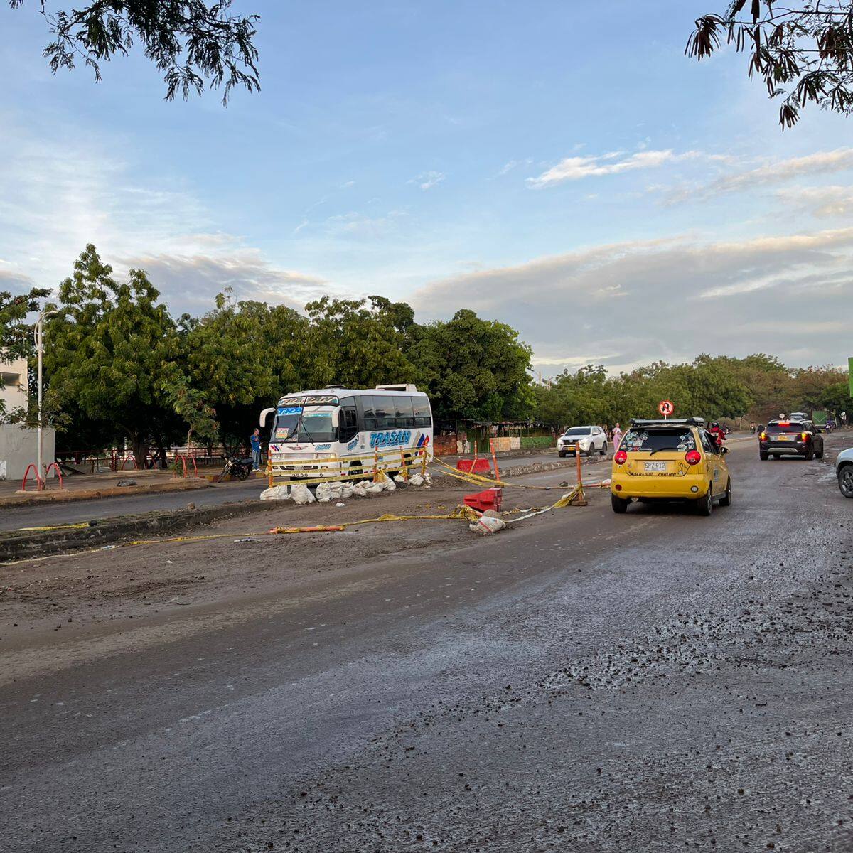 Más de nueve barrios se vieron afectados por rotura de tubo en Atalaya