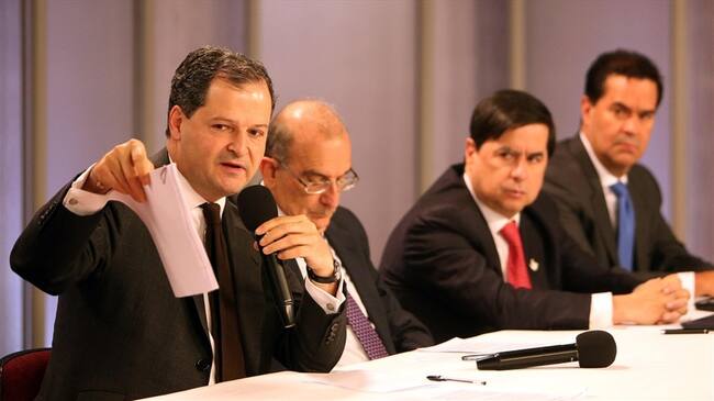 Negociadores del Gobierno. Foto: Agencia EFE