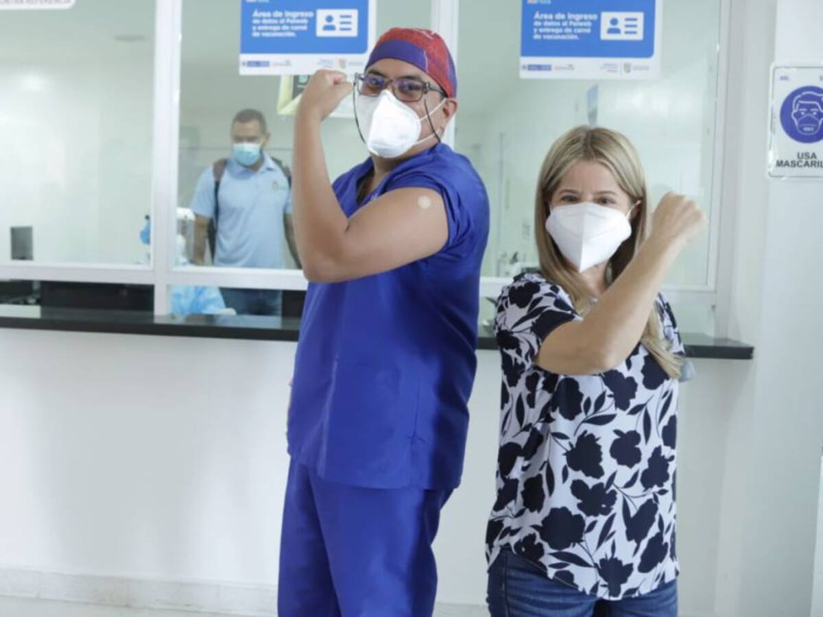 Comenzó vacunación en Soledad, municipio con alto contagio de COVID-19