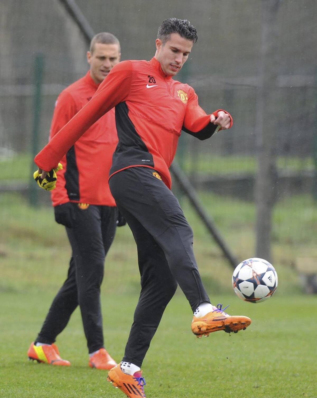 Un Manchester United sumido en una profunda crisis en la liga inglesa se enfrenta este miércoles al reto de remontar en Old Trafford ante el Olympiacos.