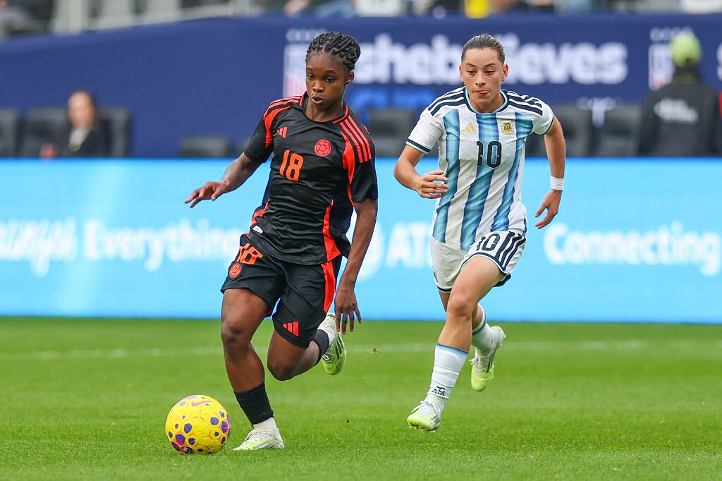 Resumen y gol de Argentina 0-1 Colombia /  (Photo by Roger Wimmer/ISI Photos/ISI Photos via Getty Images)