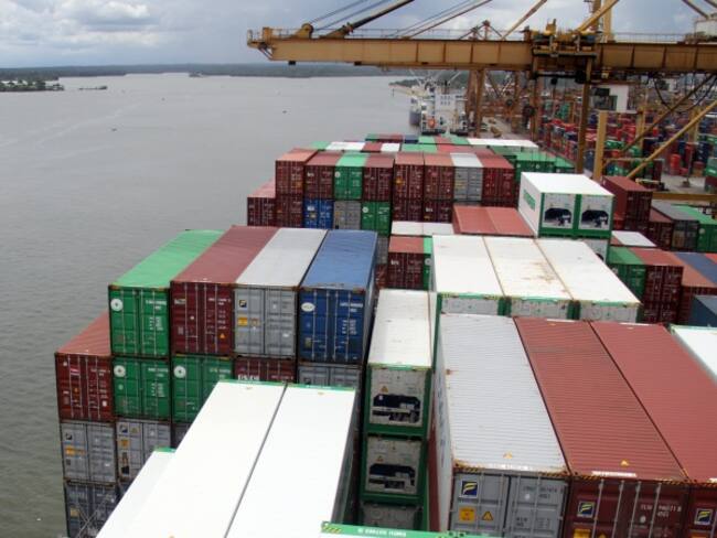 Exportaciones colombianas cayeron en febrero un 26.7%