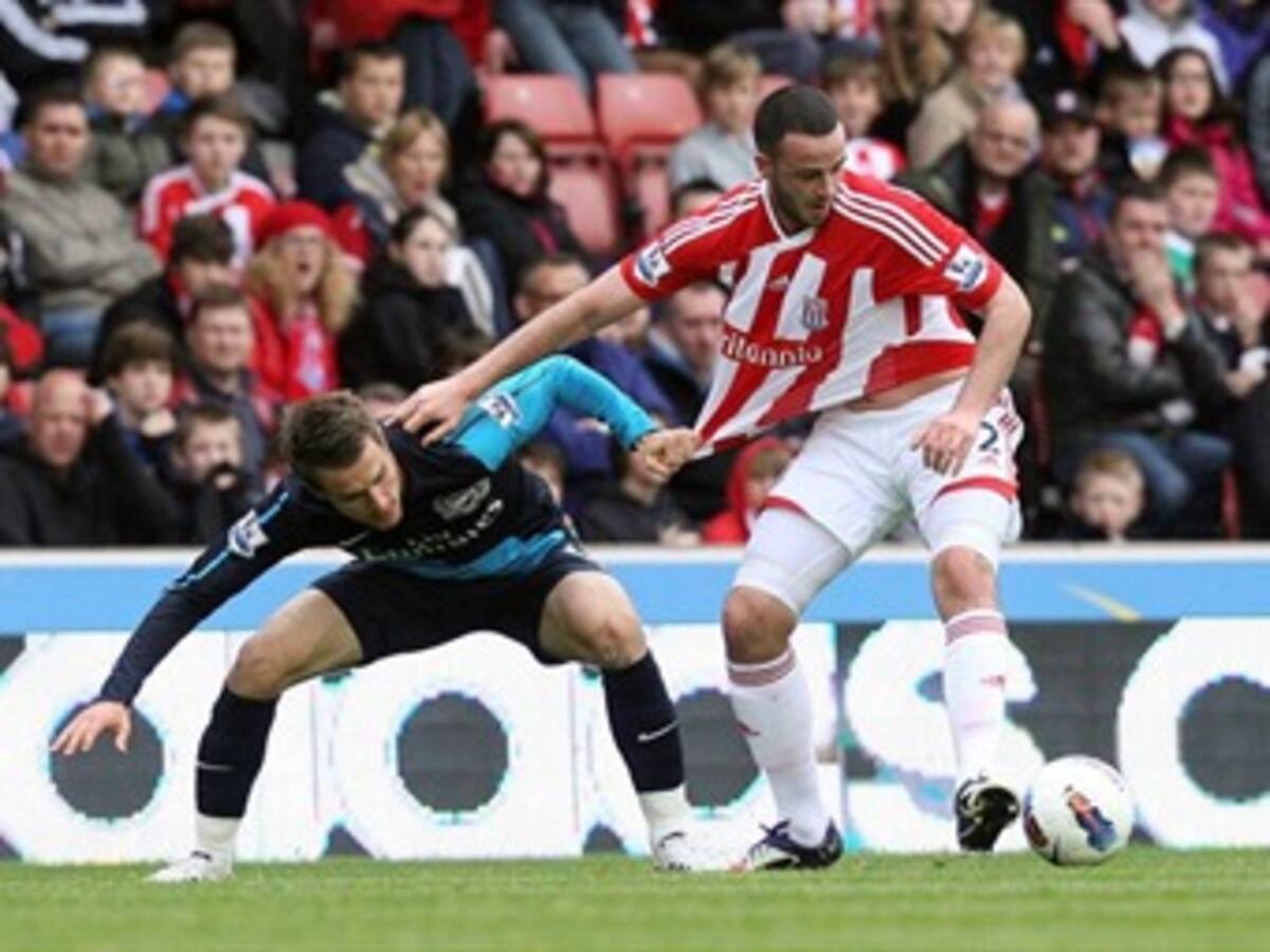 El Arsenal se acerca a la Champions al final de una temporada tormentosa