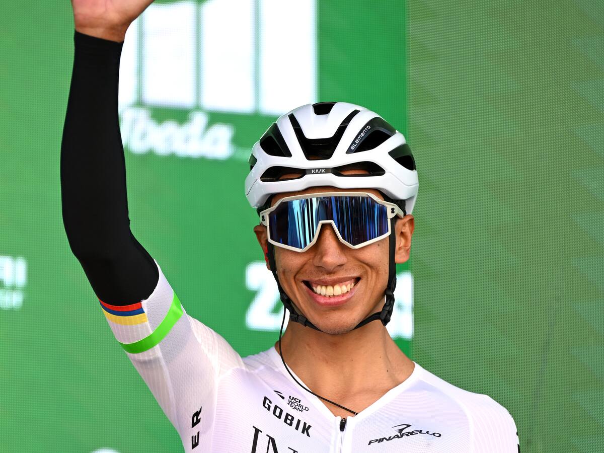 Egan Bernal se fracturó la clavícula tras una caída en la Clásica de Jaén