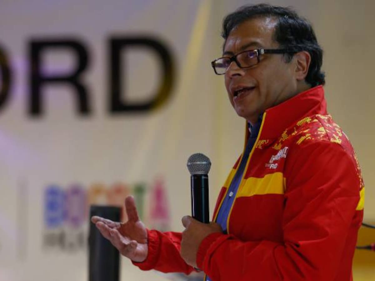 Si proyecto de cobros por congestión falla, sube tarifa en TransMilenio: Petro