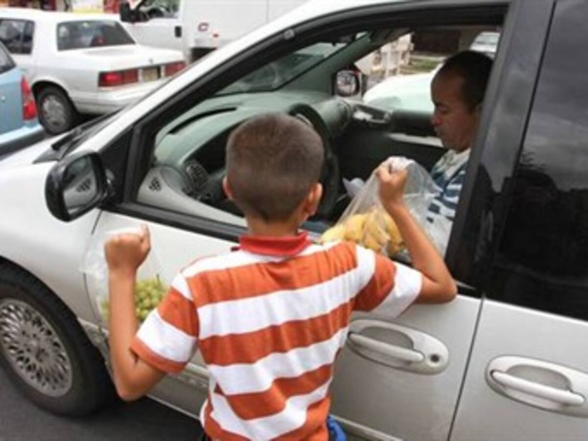 15 % de la población infantil del país sigue trabajando: Escuela Nal. Sindical