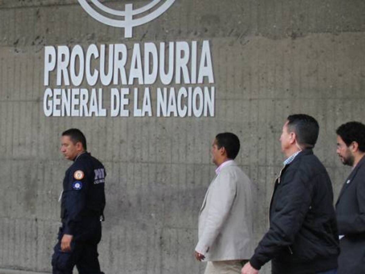 Iván Cepeda le declaró la guerra jurídica al procurador