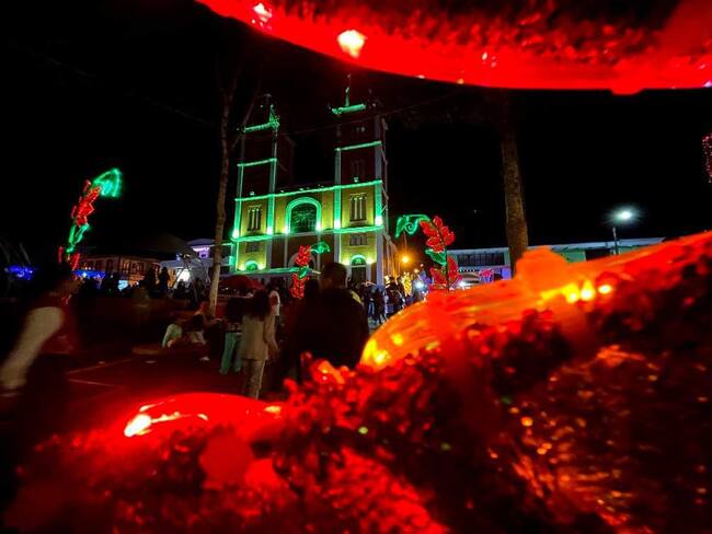 Alumbrado navideño en Génova, Quindío. Foto Cortesía Edeq
