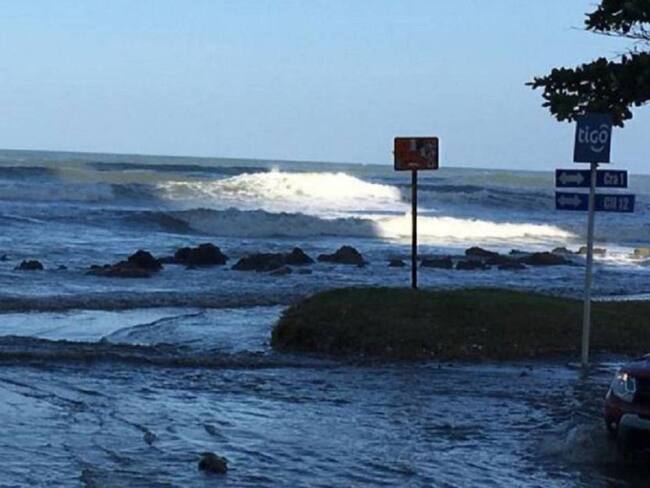 La altura del oleaje oscilará hasta 3.6 metros