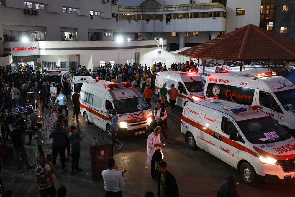 Ambulancias de Media Luna Roja | Foto: EFE