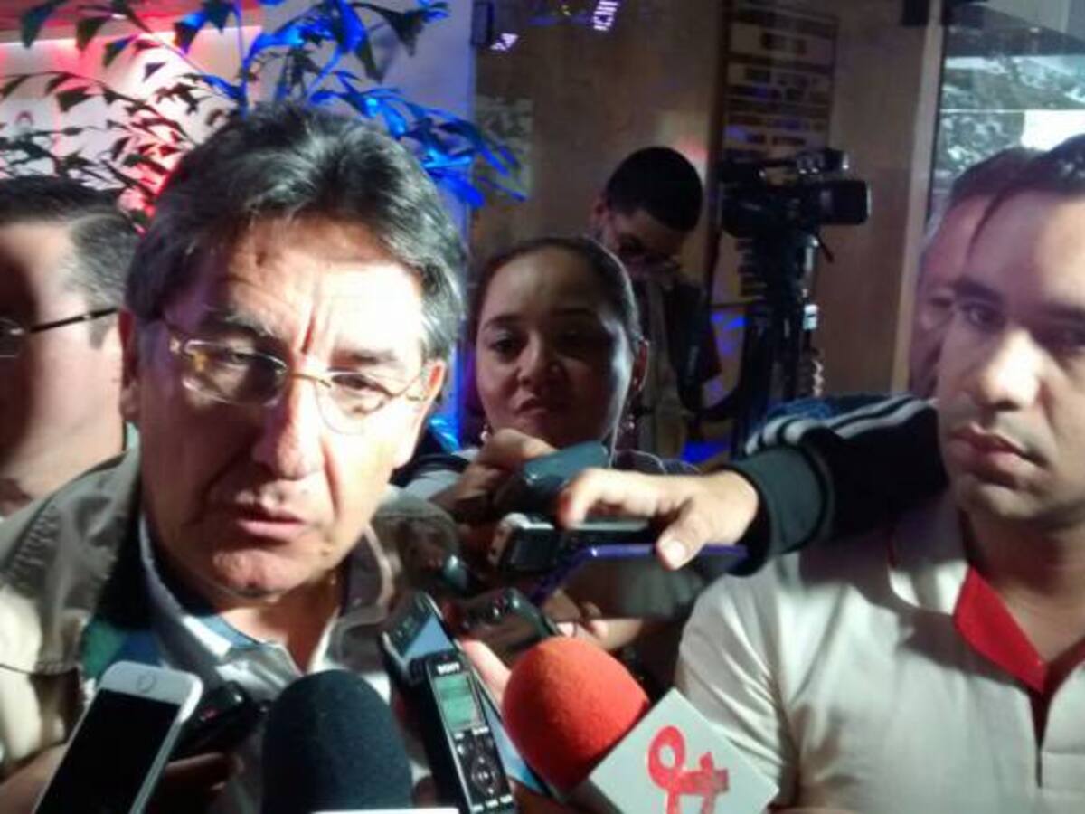 Fiscal investiga redes de corrupción que se habrían apropiado de $20 billones de pesos