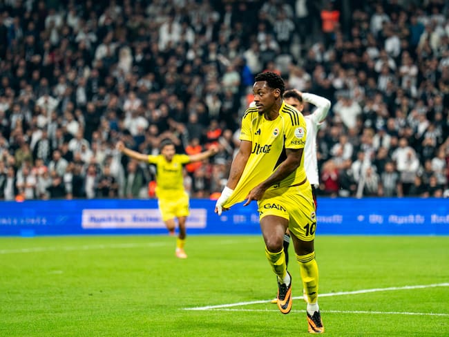 Jhon Jader Durán festeja su gol ante el Besiktas. (Photo by Yagiz Gurtug/NurPhoto via Getty Images)