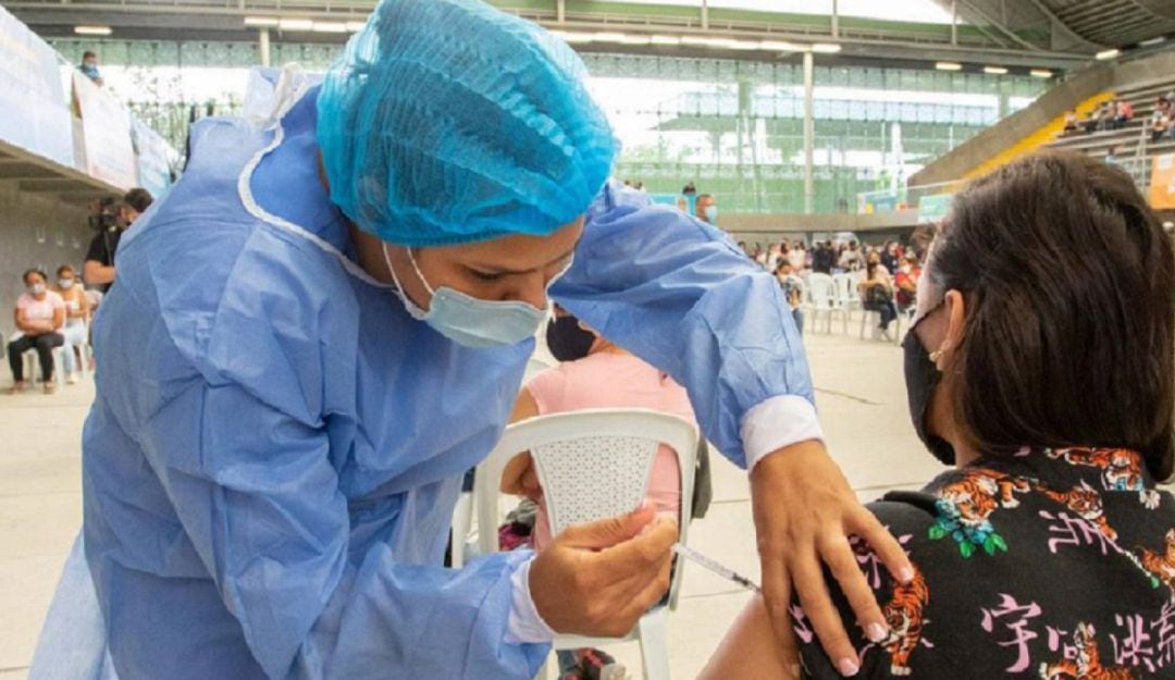 Inicia agendamiento para vacunación en mayores de 40 años