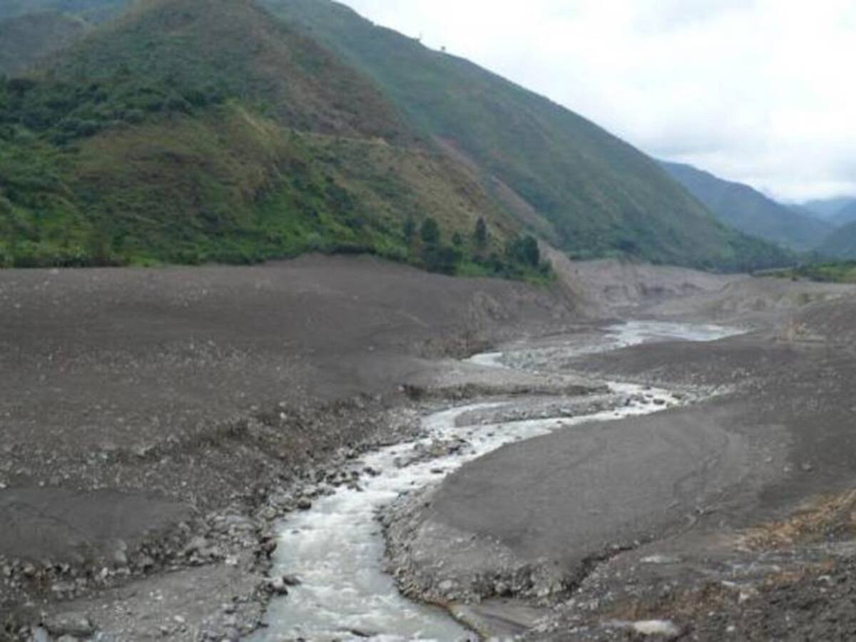 ¿Cuántos ríos en el Huila vienen registrando disminución en su caudal?