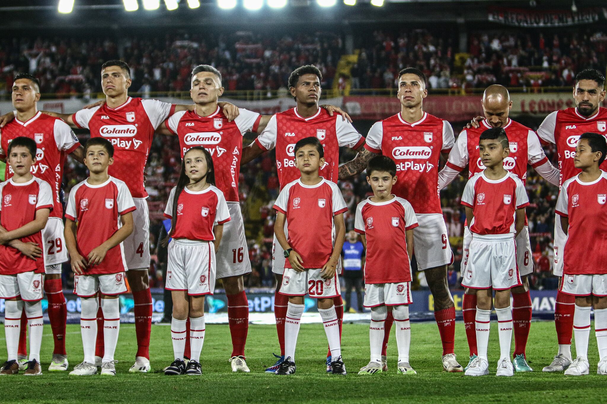 Jugadores de Independiente Santa Fe previo al duelo ante Junior / Santa Fe.