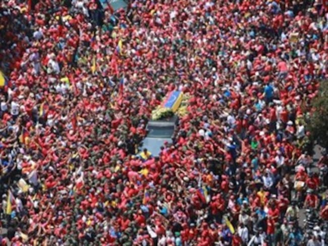 El ataúd paseado por Caracas no contenía los restos de Hugo Chávez: ABC
