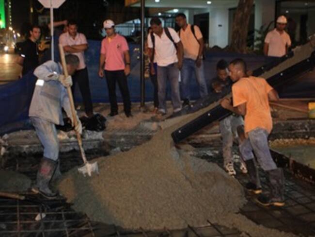 Trabajos nocturnos para pavimentación en sector turístico de Cartagena