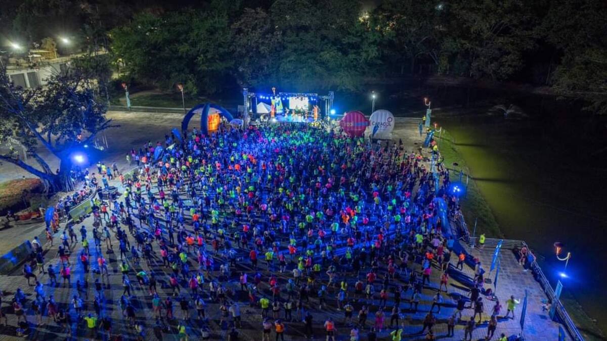 Huilenses, disfrutaron de una noche espectacular de baile Zumba Neón en Neiva
