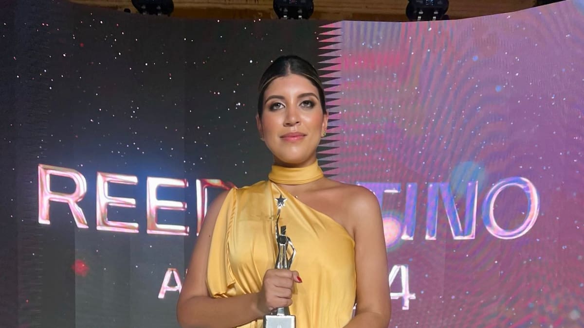 Valeria Restrepo recibe premio