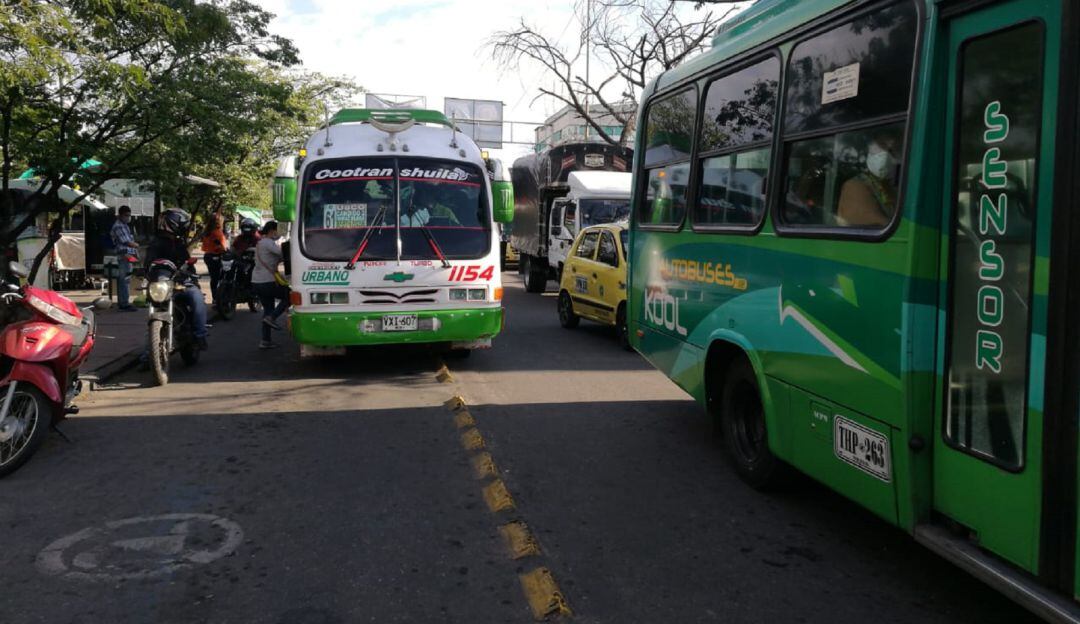 Entre 2 y 3 millones de pesos mensuales pierde un propietario de vehículo público a raíz de del transporte ilegal.