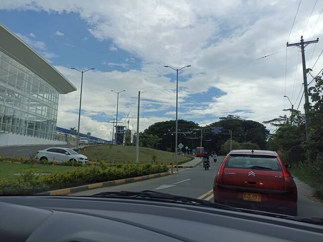 Vía al aeropuerto internacional del Edén de Armenia