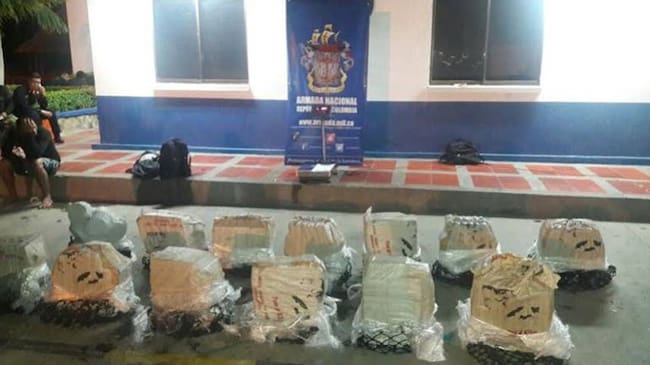 Uno de los operativos realizados por la Armada contra el tráfico de narcóticos. Foto: Caracol Radio Santa Marta