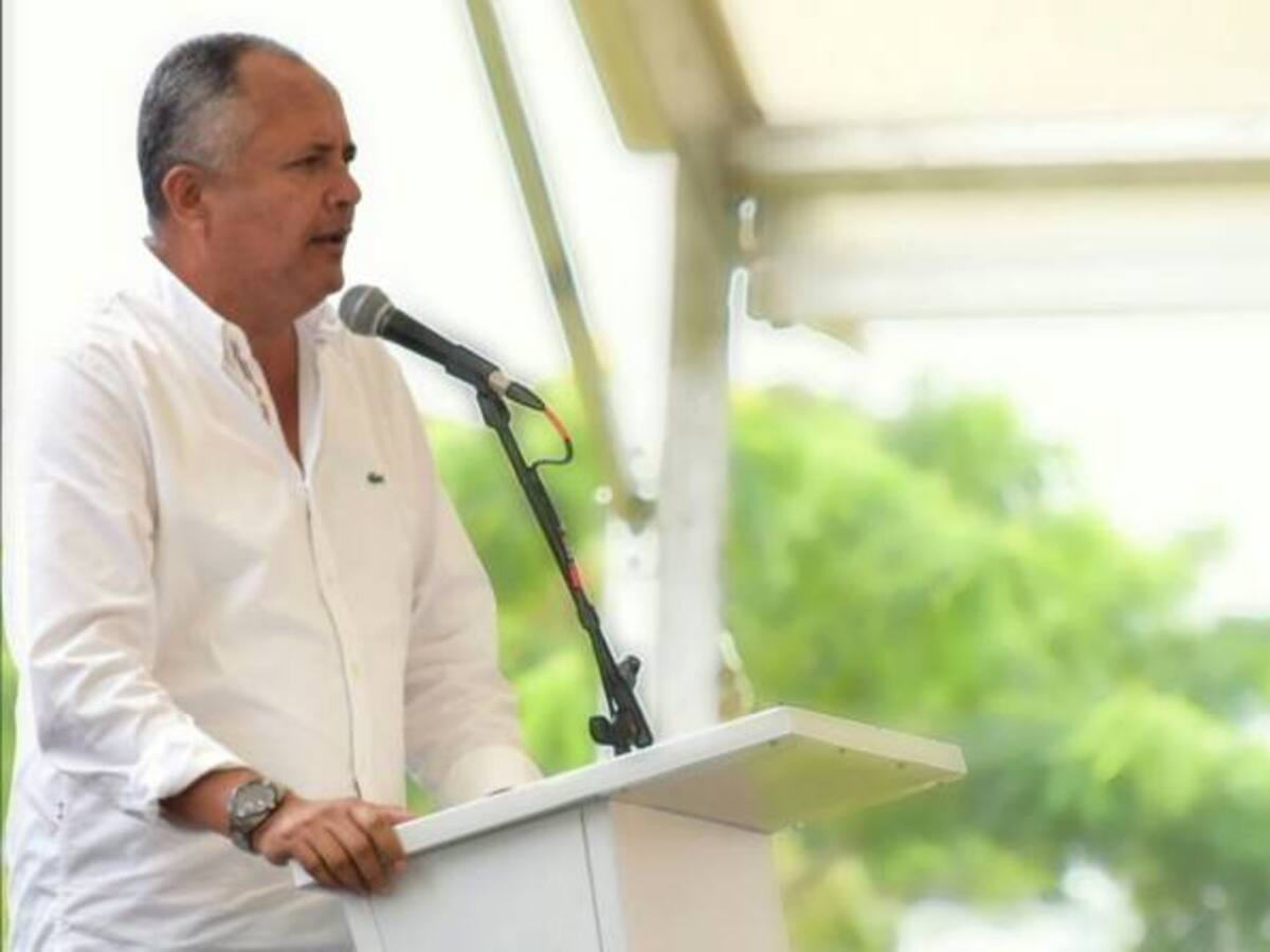 Gobernador de Tolima critica sistema de regalías