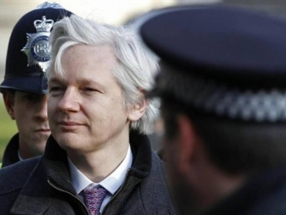 Inglaterra no tiene ningún instrumento internacional que la obligue a dar el salvoconducto a Assange: Fernández de Soto