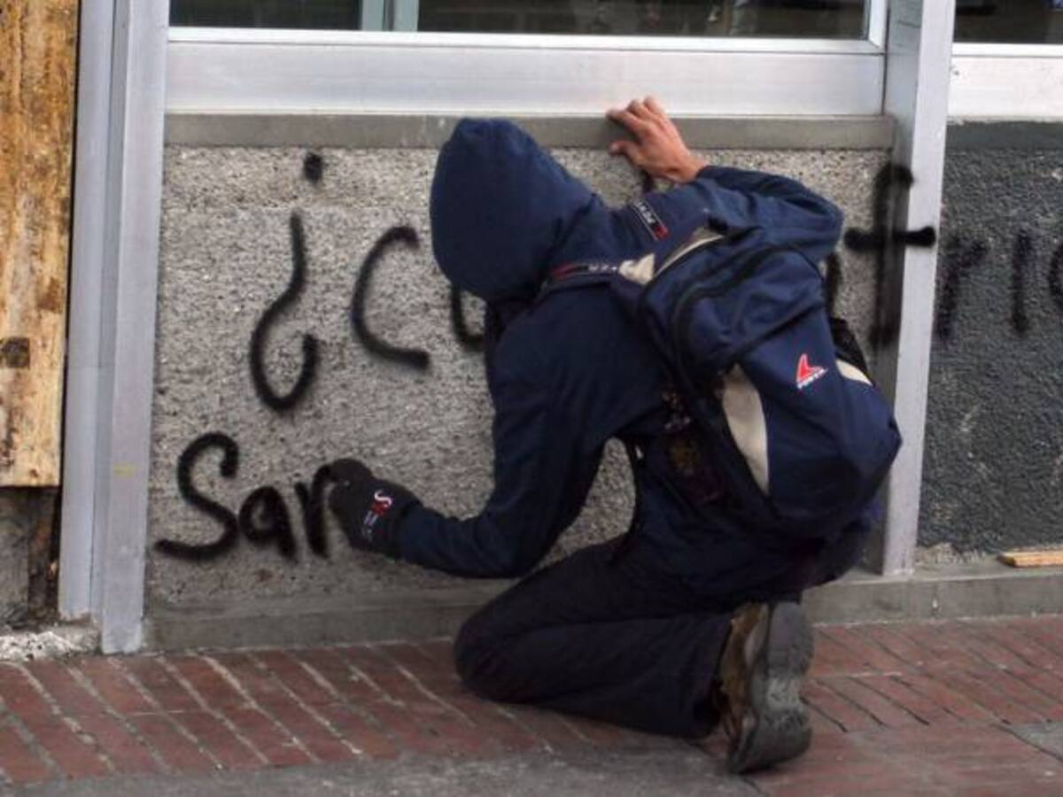 "No se esta apoyando a los que inician en el arte urbano en Bogotá": Grafitero