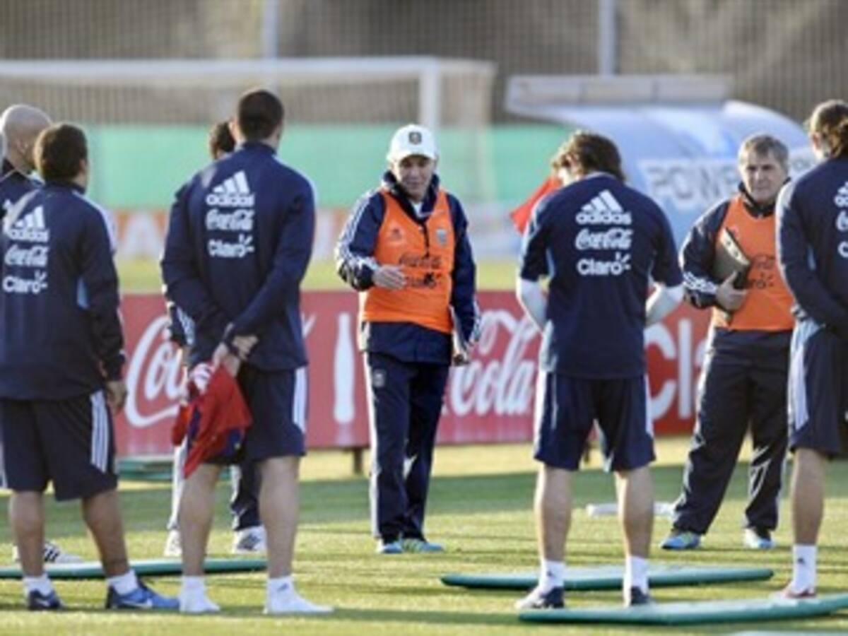 Alejandro Sabella dirigió su primer entrenamiento como técnico de Argentina