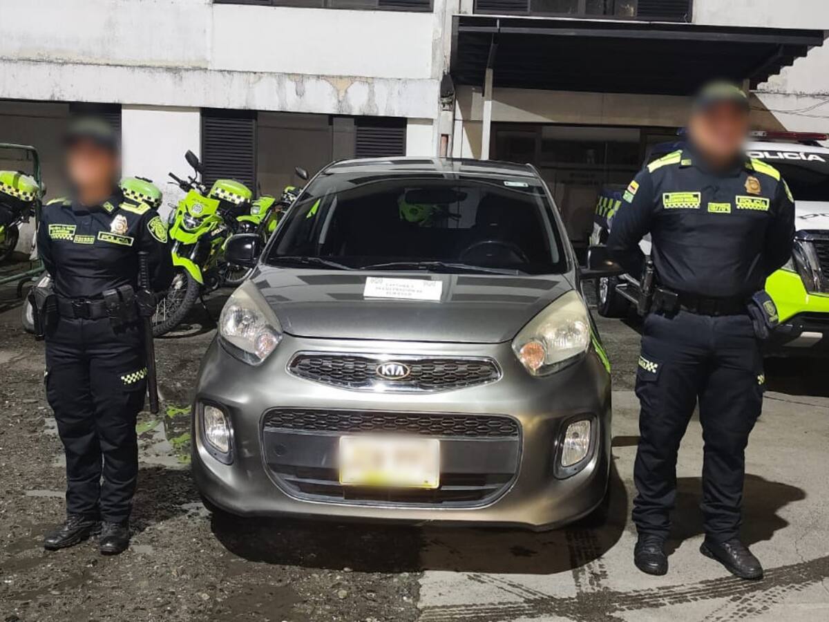 Ladrón cayó minutos después de robar carro en Los Sauces, Pereira, la Policía recuperó el vehículo