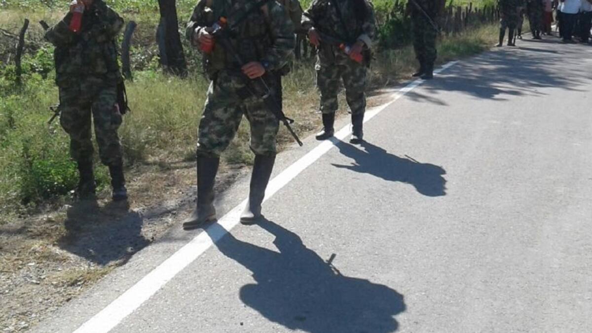 "Las FARC no han desaparecido en la región": defensores de derechos humanos