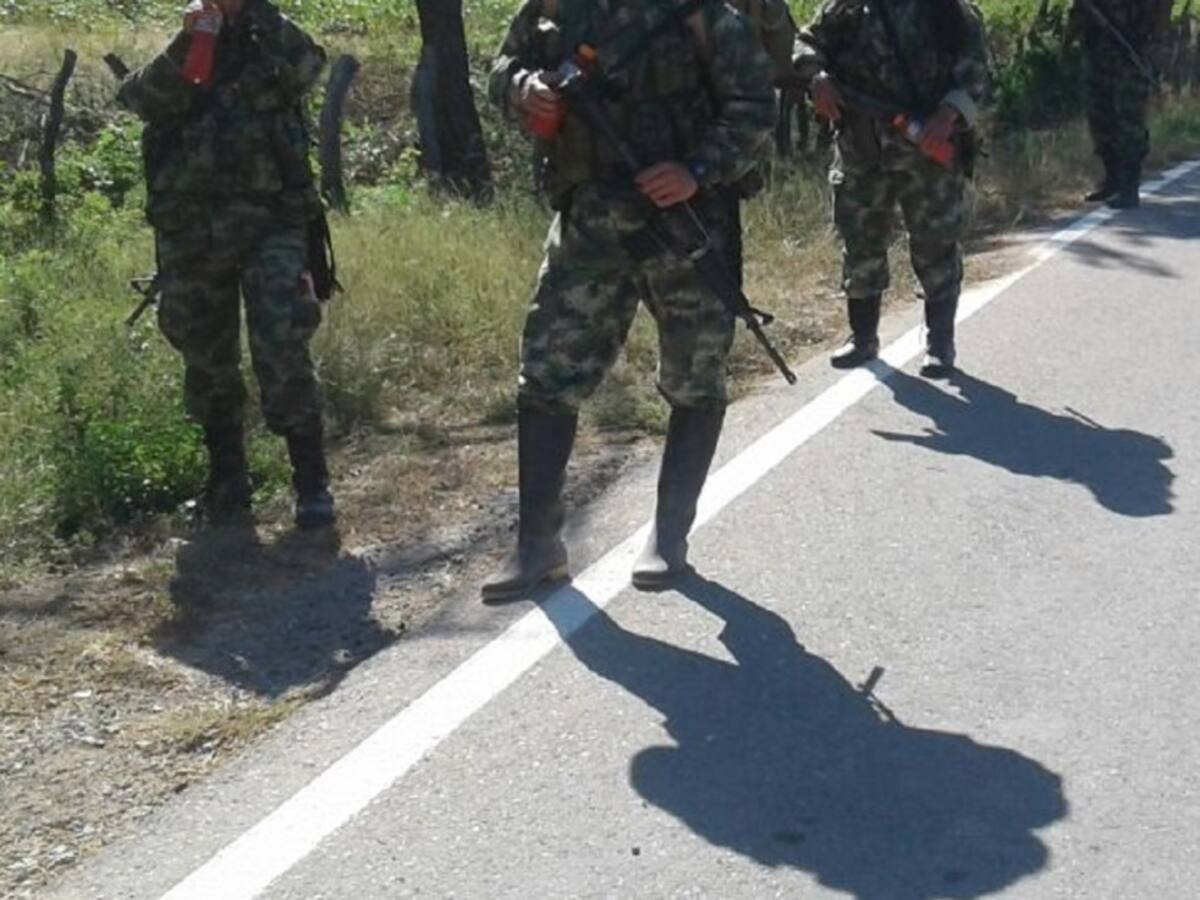 "Las FARC no han desaparecido en la región": defensores de derechos humanos