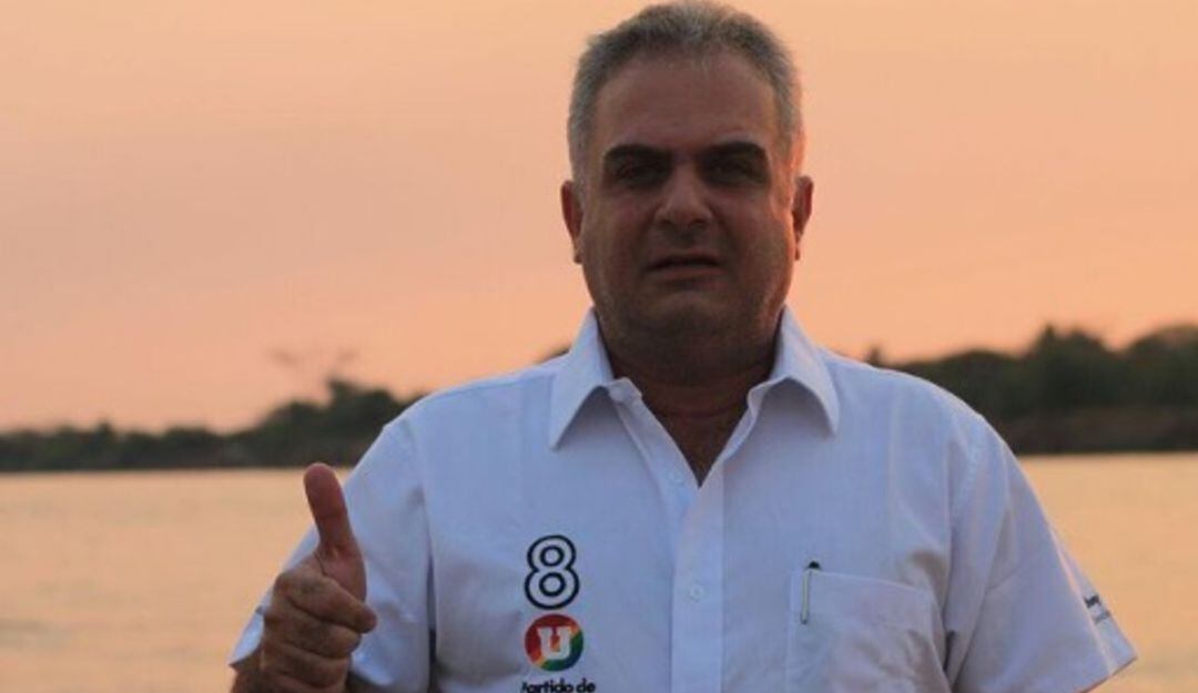 senador Jhony Besaile 