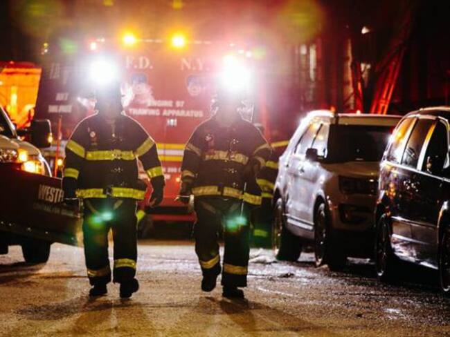 Incendio en Nueva York deja al menos 12 personas heridas