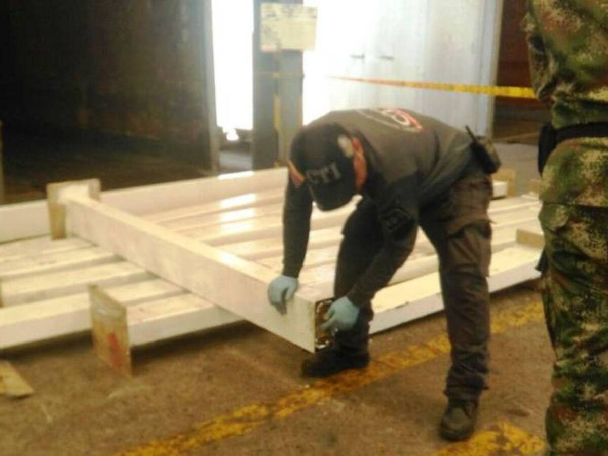 Incautan cocaína y marihuana en bodega de una empresa de envios en Cartagena