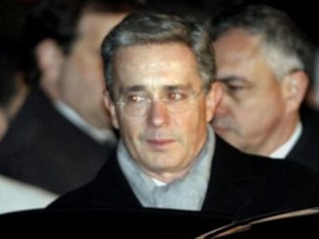 Presidente Uribe contrajo el virus AH1N1