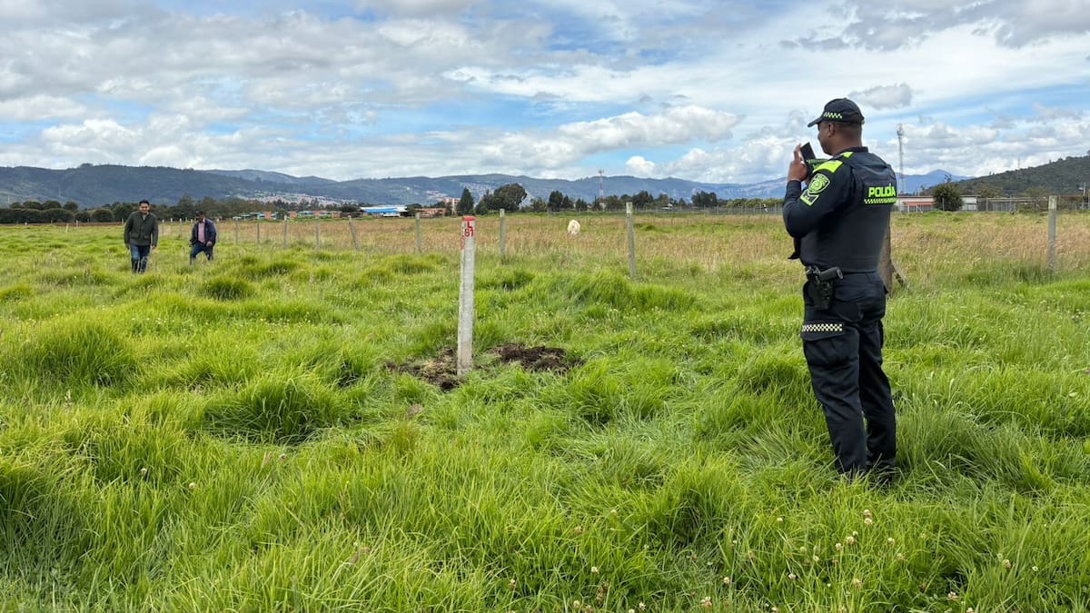 Corriendo el cercado, familia busca apropiarse de varios m2 de un lote que vendió hace años