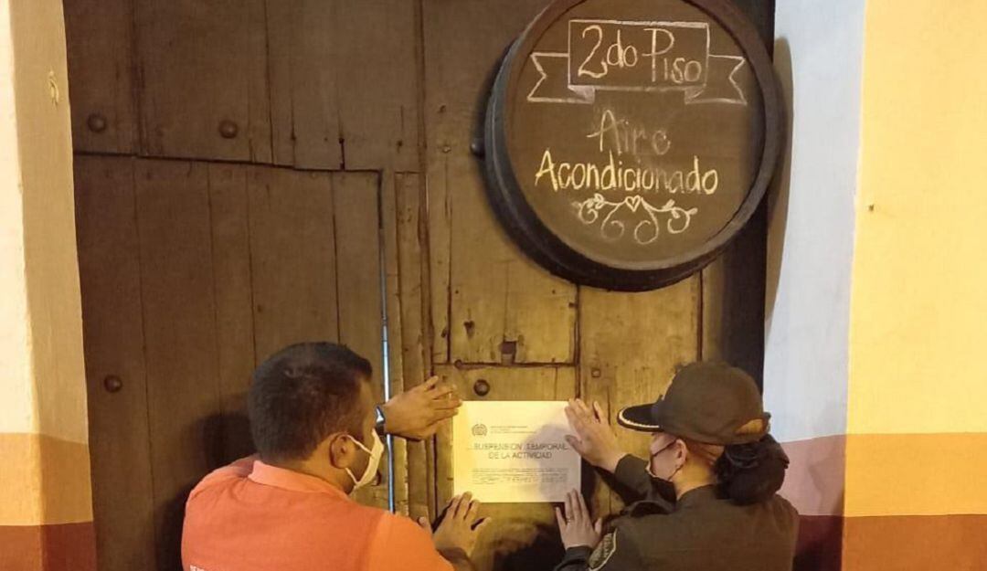 La medida sancionatoria contra El Santísimo es de tres días, en los cuales no podrá ejercer su actividad comercial.