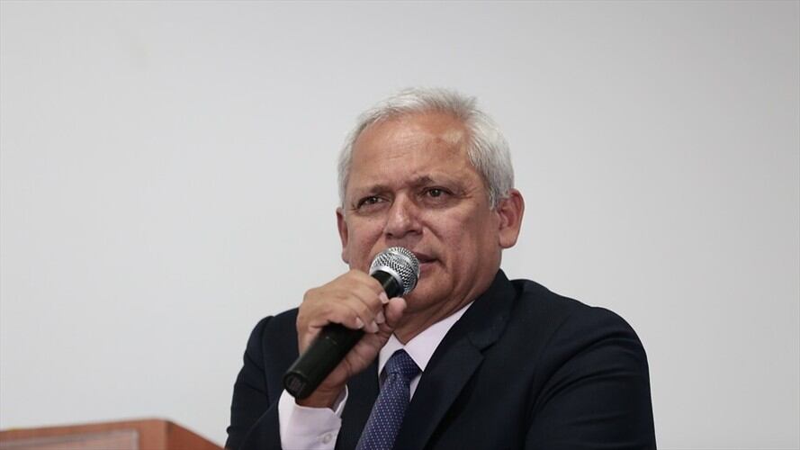 Hernán Andrade afirmó que no hubo compromiso alguno en materia burocrática en la votación de las circunscripciones especiales de paz. Foto: Colprensa