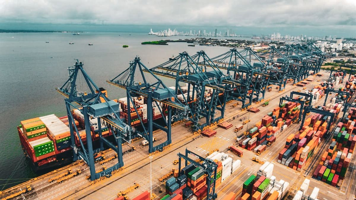 Importaciones y exportaciones portuarias presentaron caídas en el primer semestre de 2023