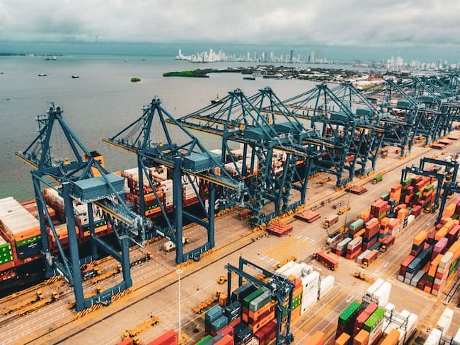 Importaciones y exportaciones portuarias presentaron caídas en el primer semestre de 2023